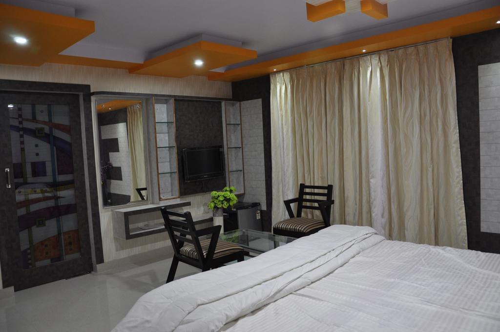 Hotel Av Comforts Settahalasūr Chambre photo