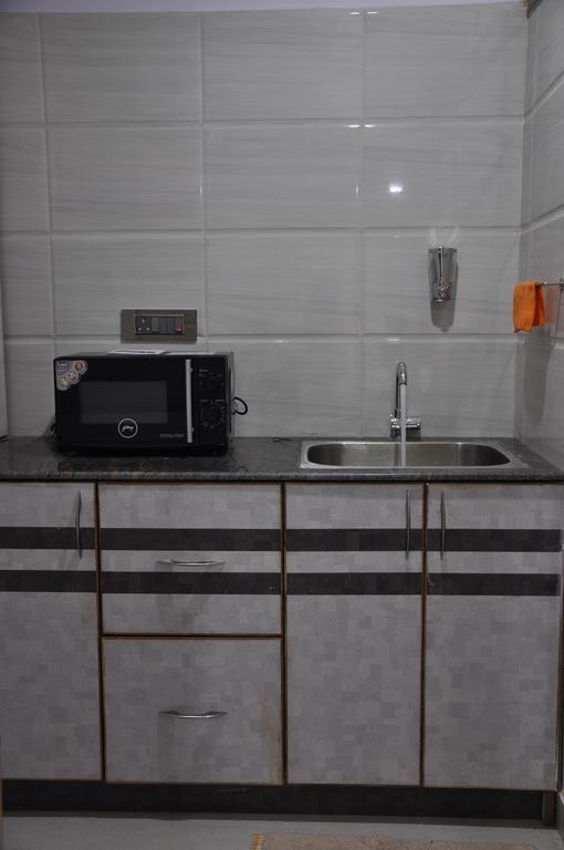 Hotel Av Comforts Settahalasūr Chambre photo
