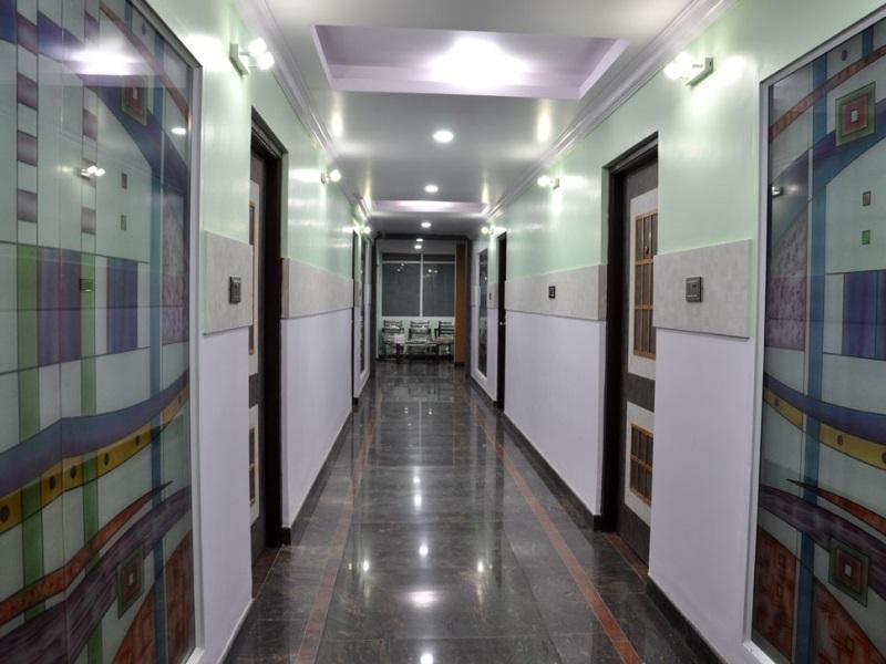 Hotel Av Comforts Settahalasūr Extérieur photo